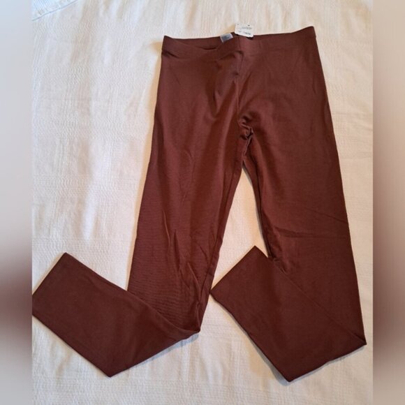 XXI Essentials women's Medium Chestnut leggings, NWT - Picture 3 of 5